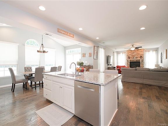 5th image of 2608 Brownstone Cir