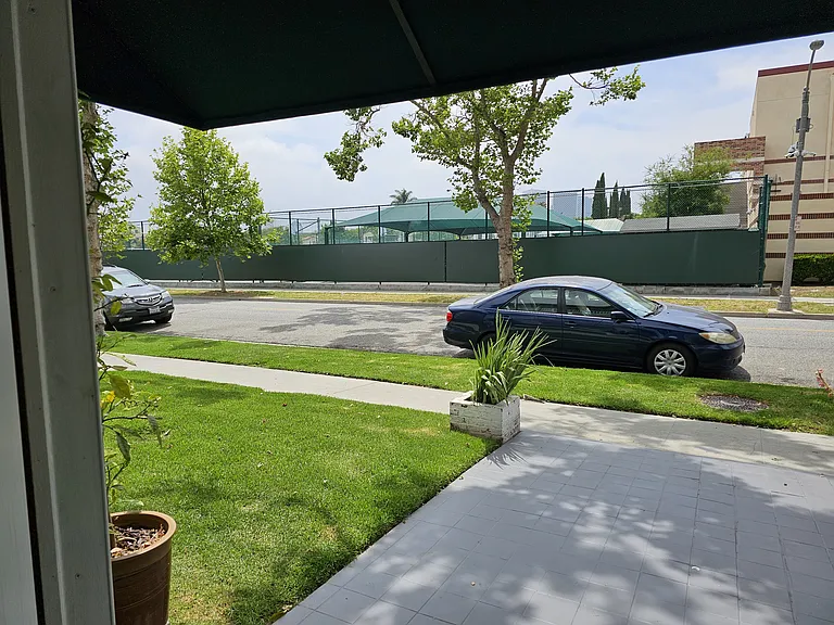 236 S Rexford Dr #1/4 — Photo 19