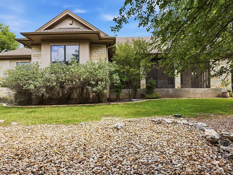203 Pristine Ln — Photo 37