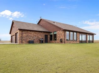 22881 E 1150th Rd, Cordell, OK 73632