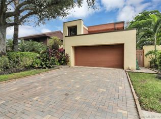 7839 SW 119th Pl, Miami, FL 33183