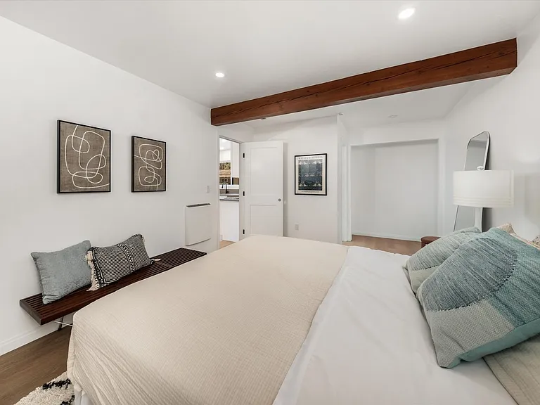 427 W Montecito St — Photo 42