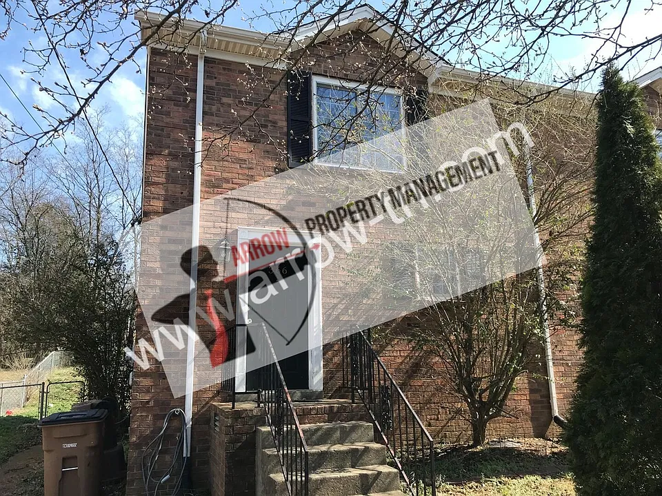 366 Clearwater Dr
