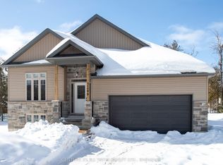 3200 Beach Ave, Innisfil, ON L9S2K6