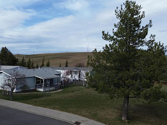 2nd image of 260 NW Golden Hills Dr Spc 10