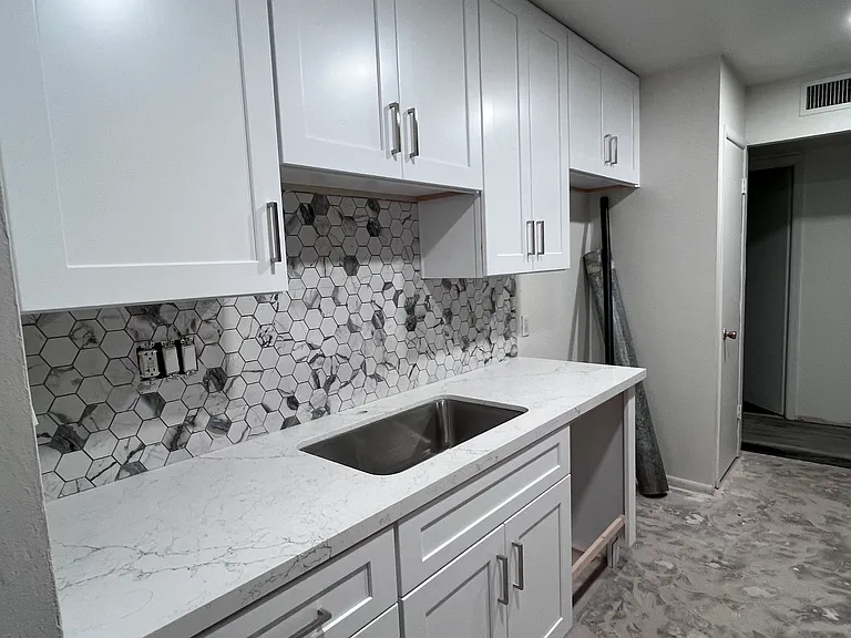 1322 E Broadmor Dr — Photo 14
