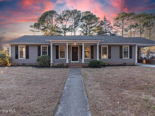 203 Avalon Ln, Greenville, NC 27858