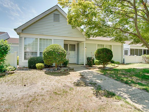 2nd image of 660B Pulham Court