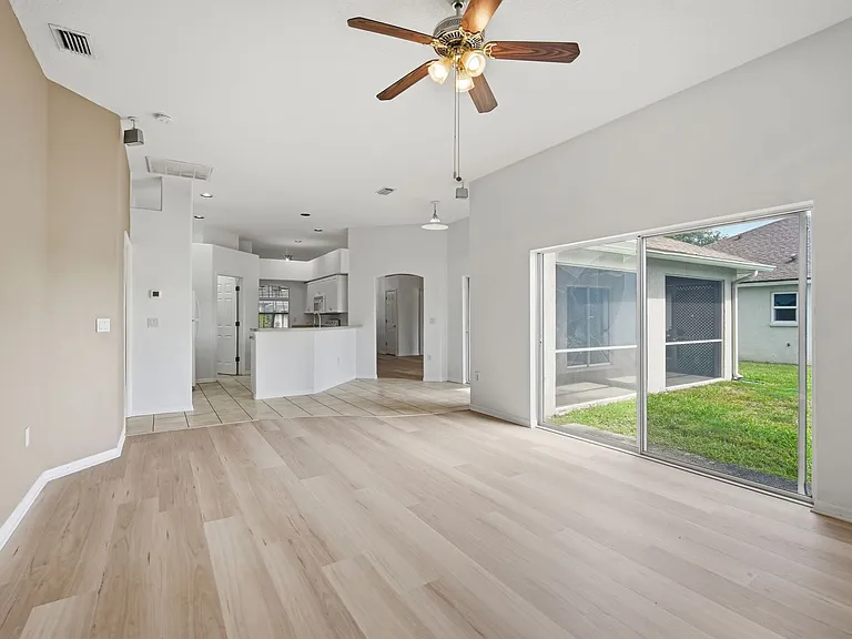 6141 36th Ln E — Photo 9