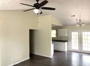 140 Matthews St, Williston, SC 29853