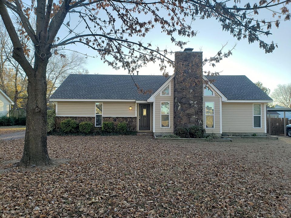 1st image of 713 White Ash Dr