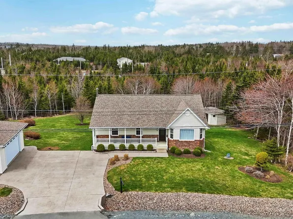 33 Astour Dr, Halifax, NS B3G 1P9