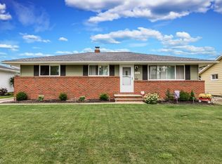 1232 Golden Gate Blvd, Mayfield Heights, OH 44124