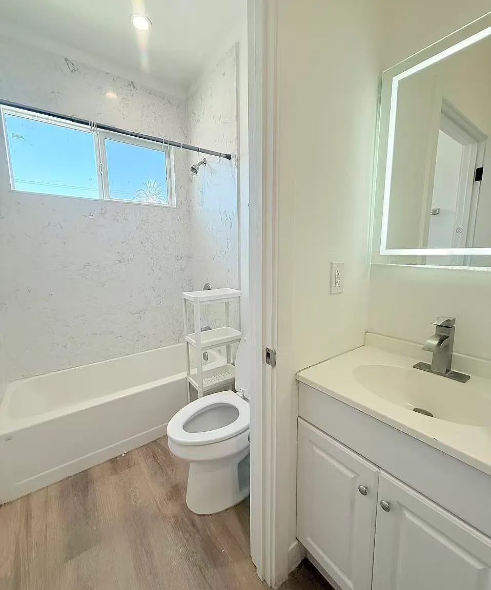 1 bed, 170 sqft, $1,350 — Photo 4