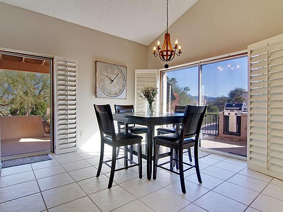 Dining Area w/ walkout to Patio