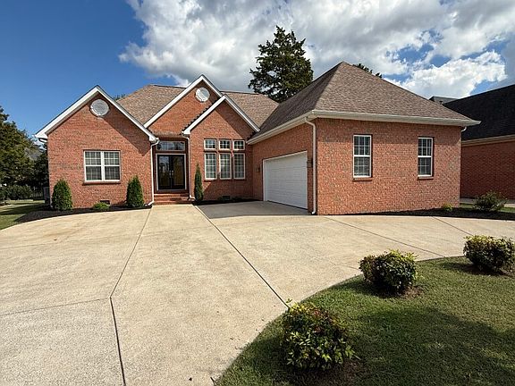 3rd image of 2893 Runnymeade Dr
