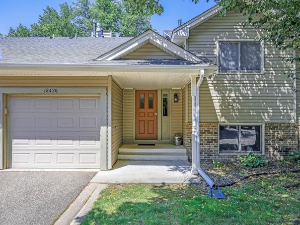 18416 Creeks Bend Dr #2, Minnetonka, MN 55345