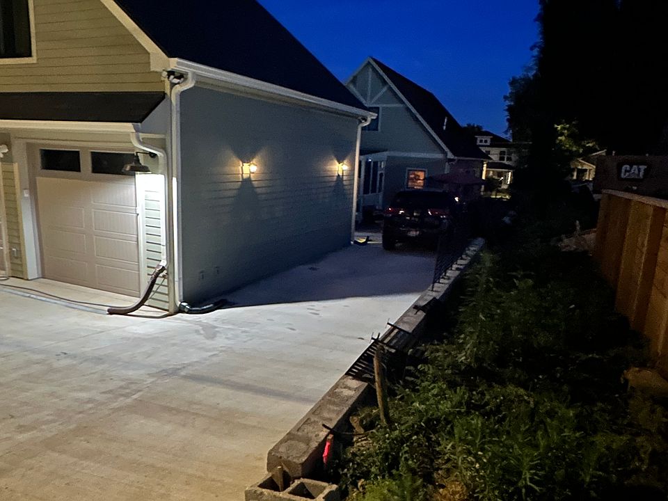 1st image of 1010 Bate Ave