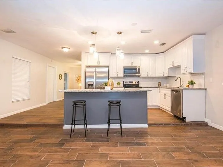 4416 W Prescott St — Photo 5