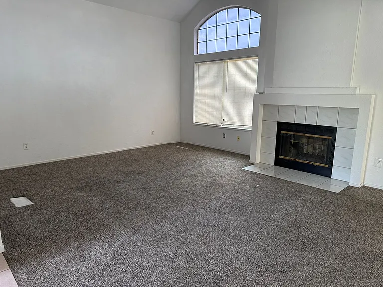 418 Kinsmill Ct — Photo 3