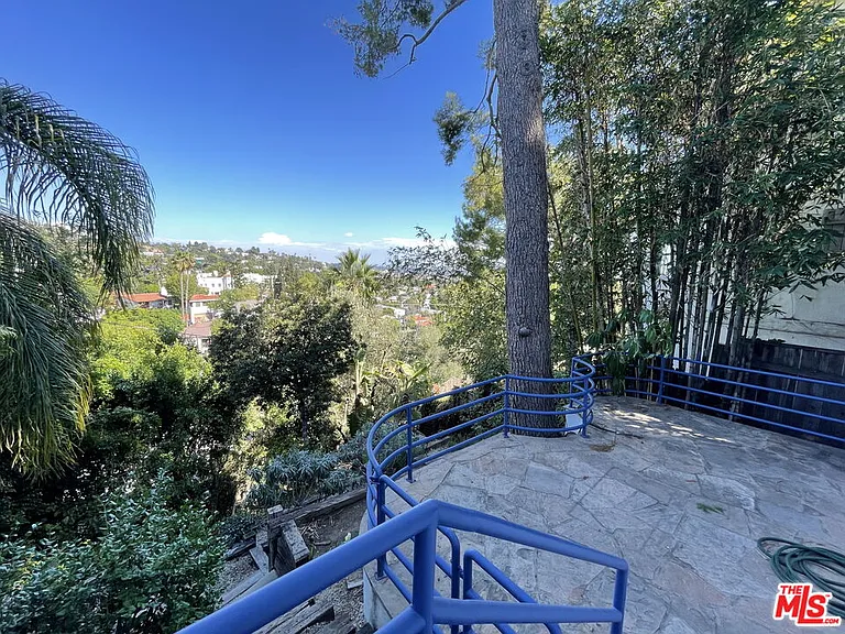 6216 Temple Hill Dr — Photo 24