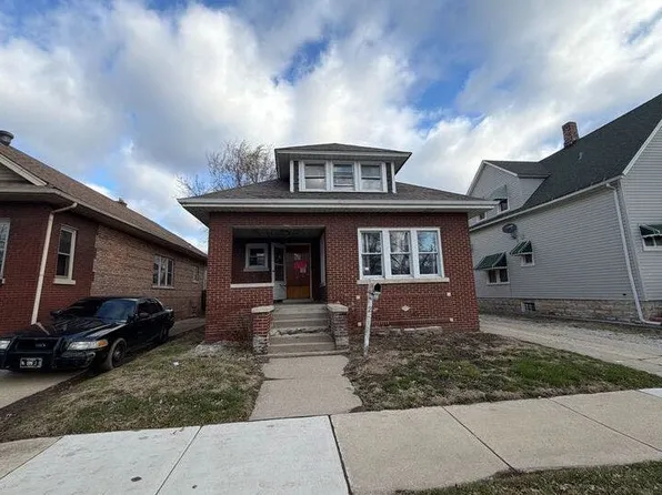 2534 Lewis St, Blue Island, IL 60406