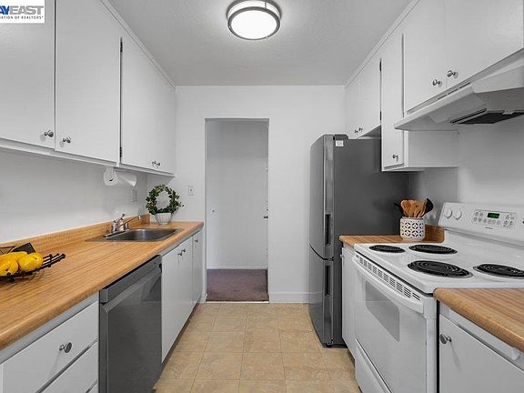 5th image of 8975 Alcosta Blvd APT 132