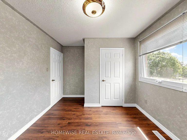 11 Briarcliffe Cres — Photo 34