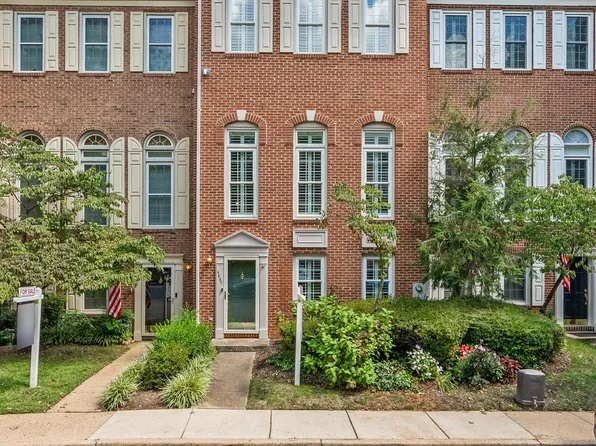 4657 Lambert Dr, Alexandria, VA 22311