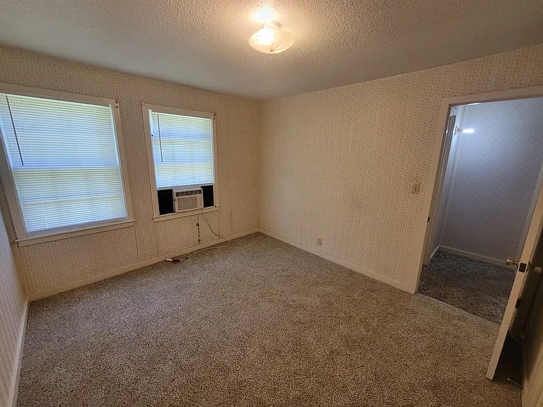4030 E Whitney Ln — Photo 14