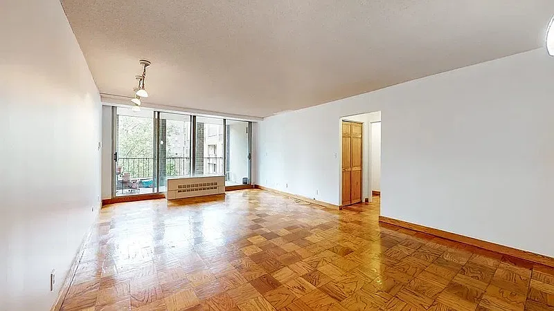 1 bed, 1.0 bath, 870 sqft, $1,716 — Photo 1