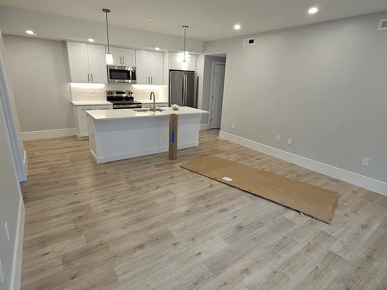 124 Kenrick St #5 — Photo 3