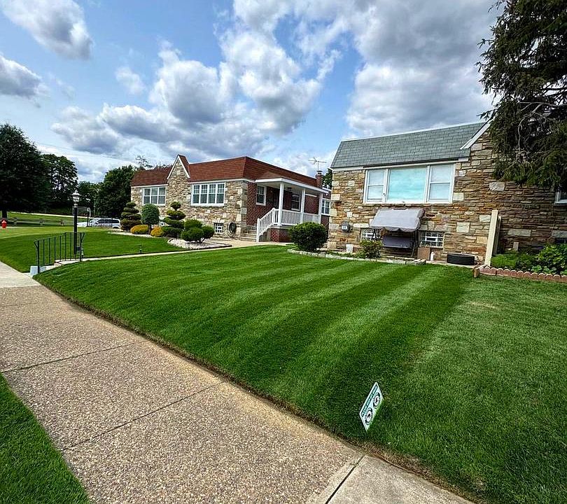 1st image of 805 Griffith St