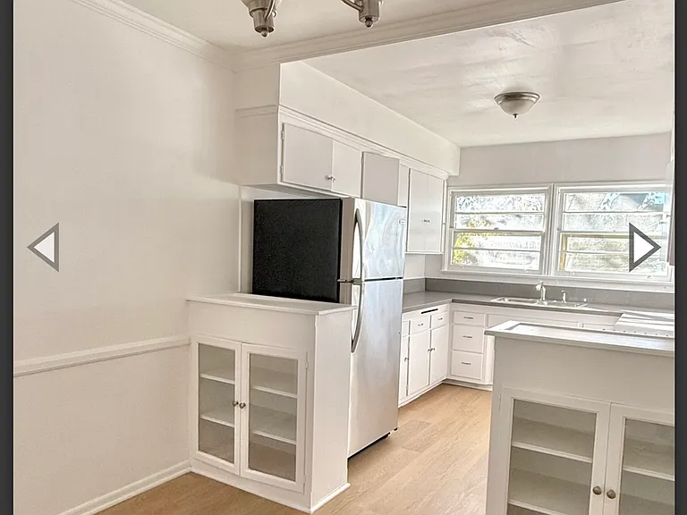 228 S Sycamore Ave #1 — Photo 5