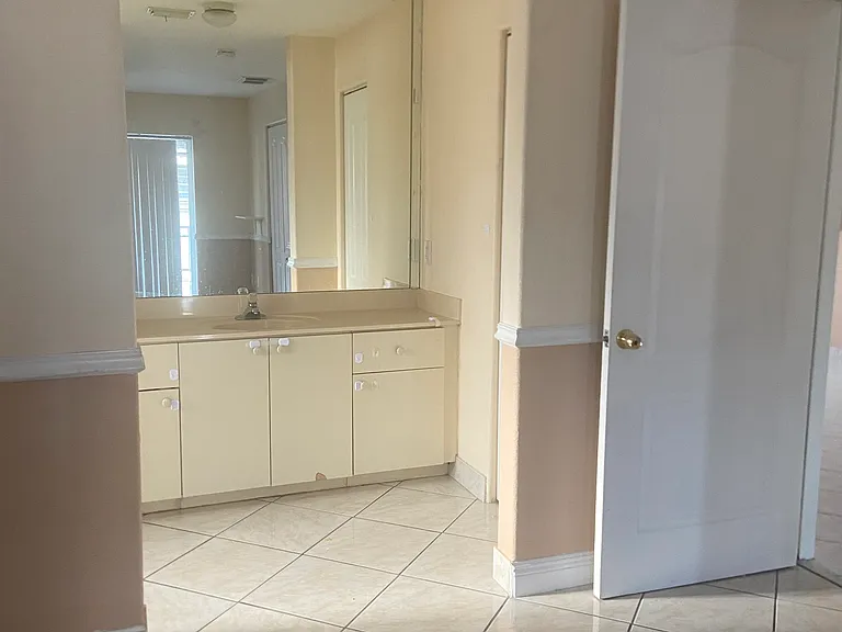 10925 W Okeechobee Rd #202 — Photo 16