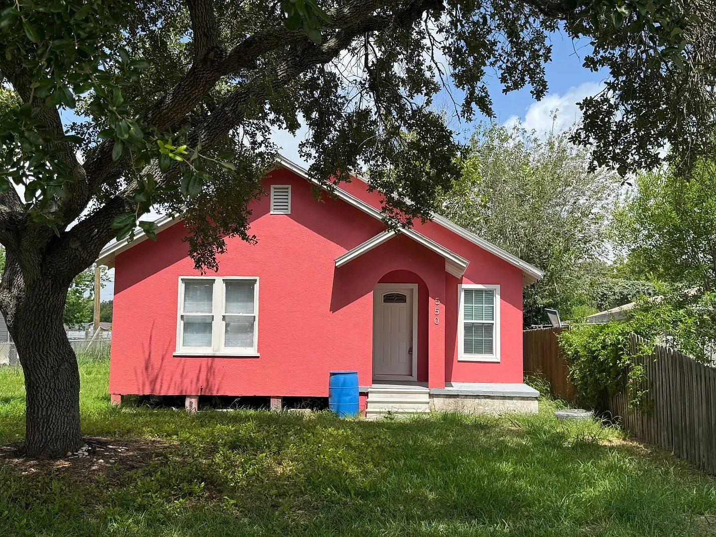 Cute Newly Renovated 2-Bedroom, 1-Bath Home — Photo 1