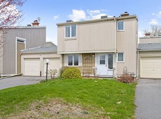 29 C Varley Dr #C, Ottawa, ON K2K 1G4