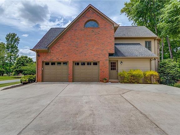 4th image of 1363 Riverview Run Ln