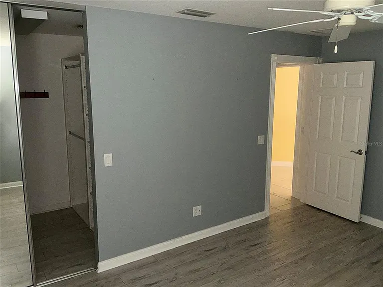 8004 Camminare Dr — Photo 17