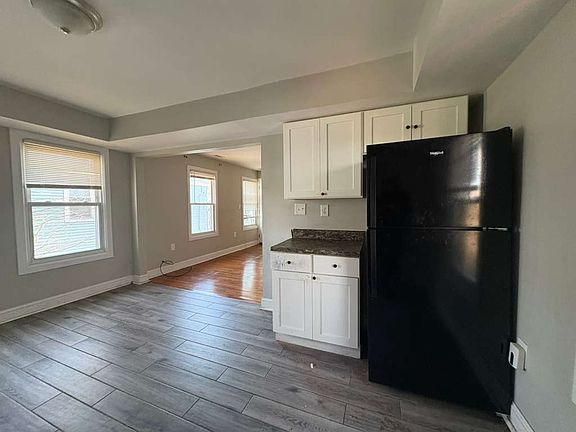 2nd image of 691 Elm St #22