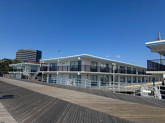 2nd image of 3501 Boardwalk APT B224