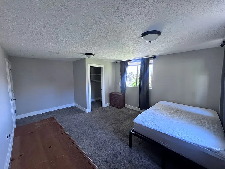 521 S Rose Hill Rd — Photo 3