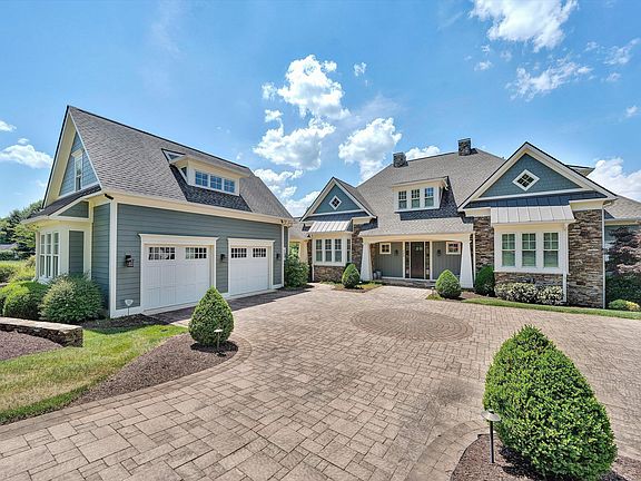 2nd image of 332 Saddleridge Dr