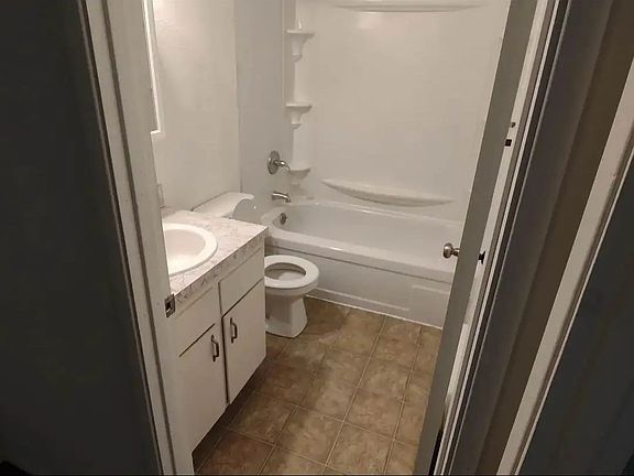 2nd image of 17160 Avondale Way NE APT 5