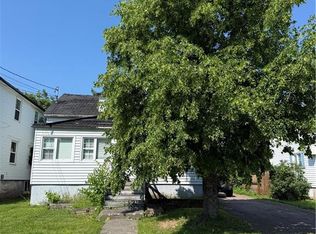 62 Derby St, Moncton, NB E1C 6Y7
