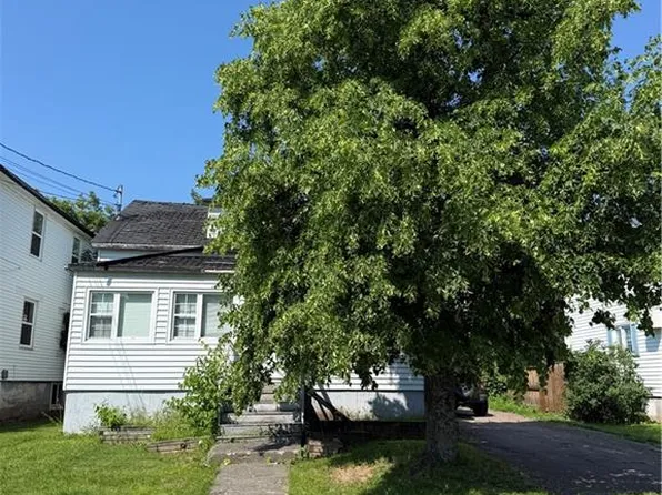 62 Derby St, Moncton, NB E1C 6Y7