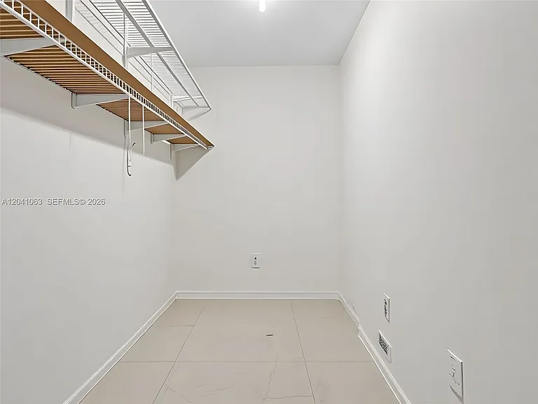 16641 Royal Poinciana Dr — Photo 40