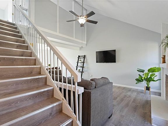 3rd image of 5755 N Anita Ave