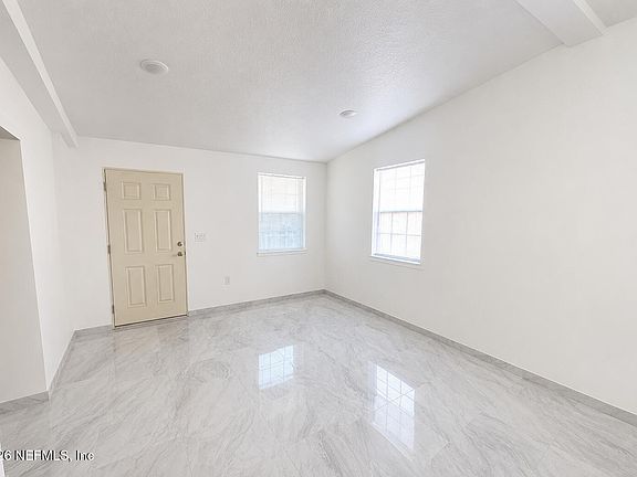 5th image of 11335 WINGATE Road N