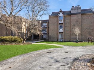 320 Claymoor 1a #1A, Hinsdale, IL 60521